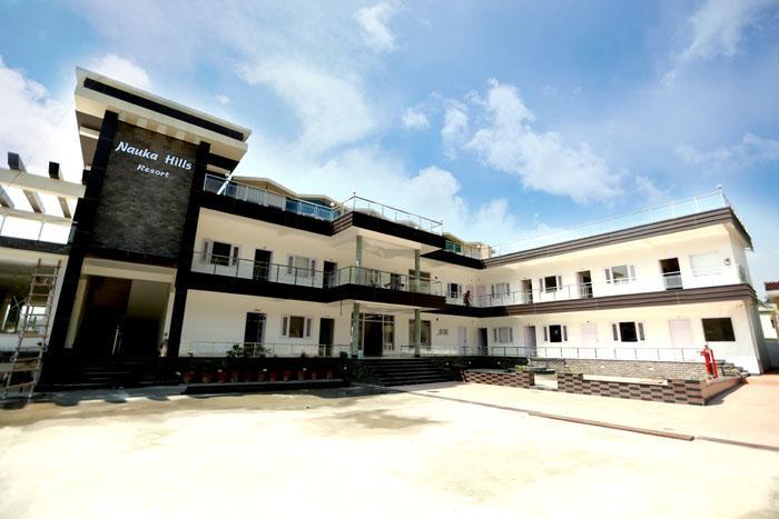 Clement Town Nauka Hills Resort מראה חיצוני תמונה